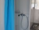 Sprchový kout jako vybavení mobilního přívěsu pro stavebnictví